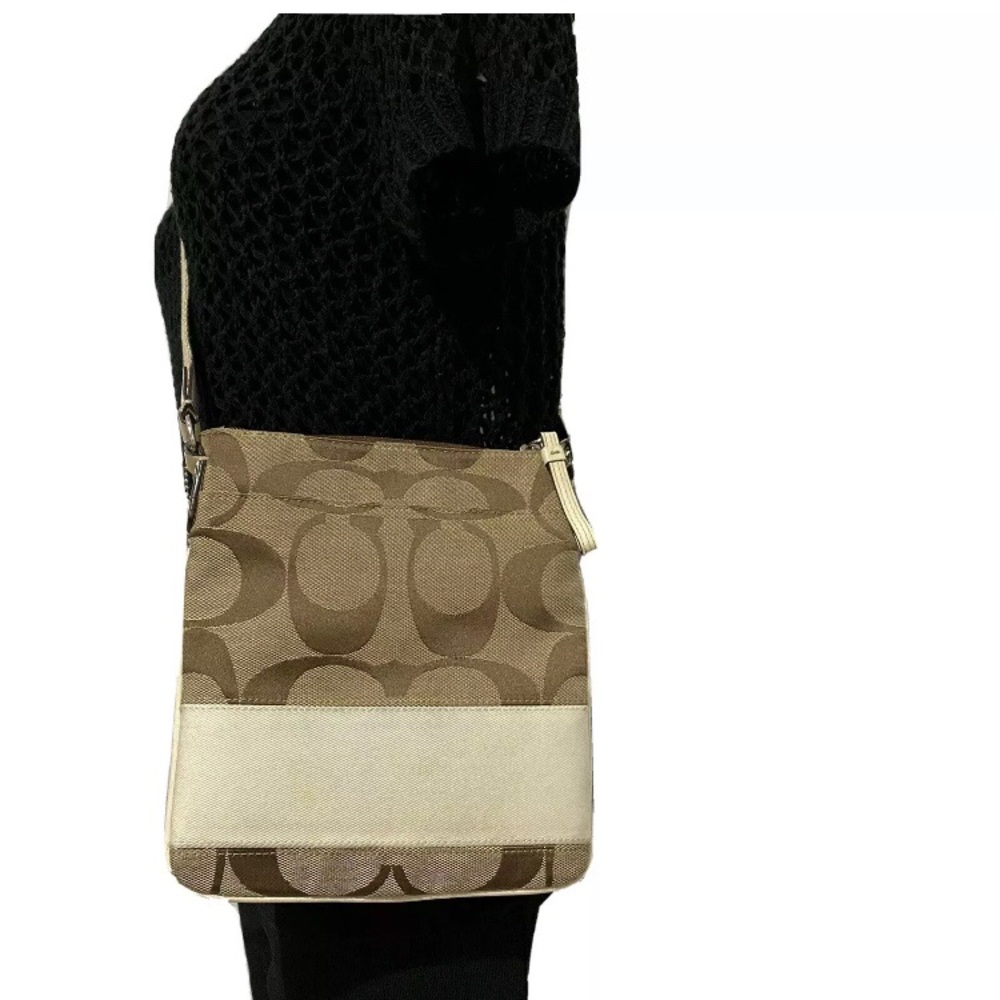 VGC Coach signature crossbody bag